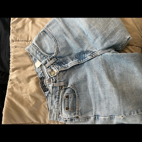 Light Wash Mom Jeans - Picture 2 of 5